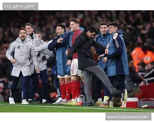 英超精彩对决拜仁大胜尤文图斯乌龙球瞬间引发全场狂欢战术分析